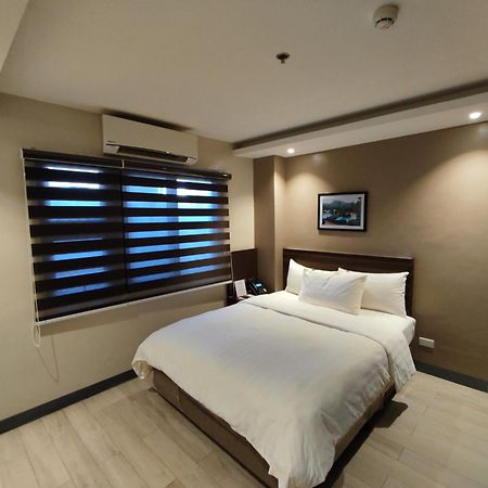 לגאזפי Hotel Inigo מראה חיצוני תמונה