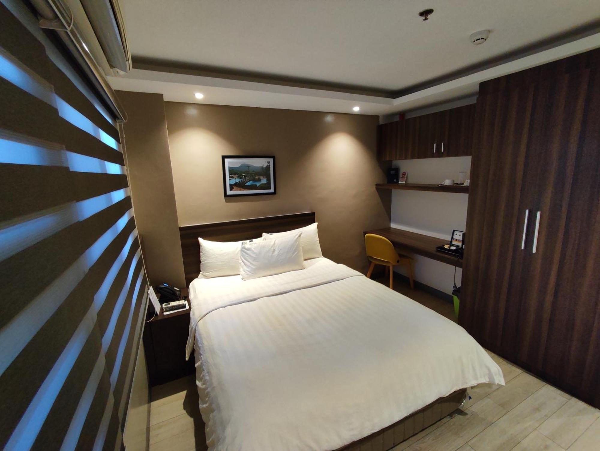 לגאזפי Hotel Inigo מראה חיצוני תמונה